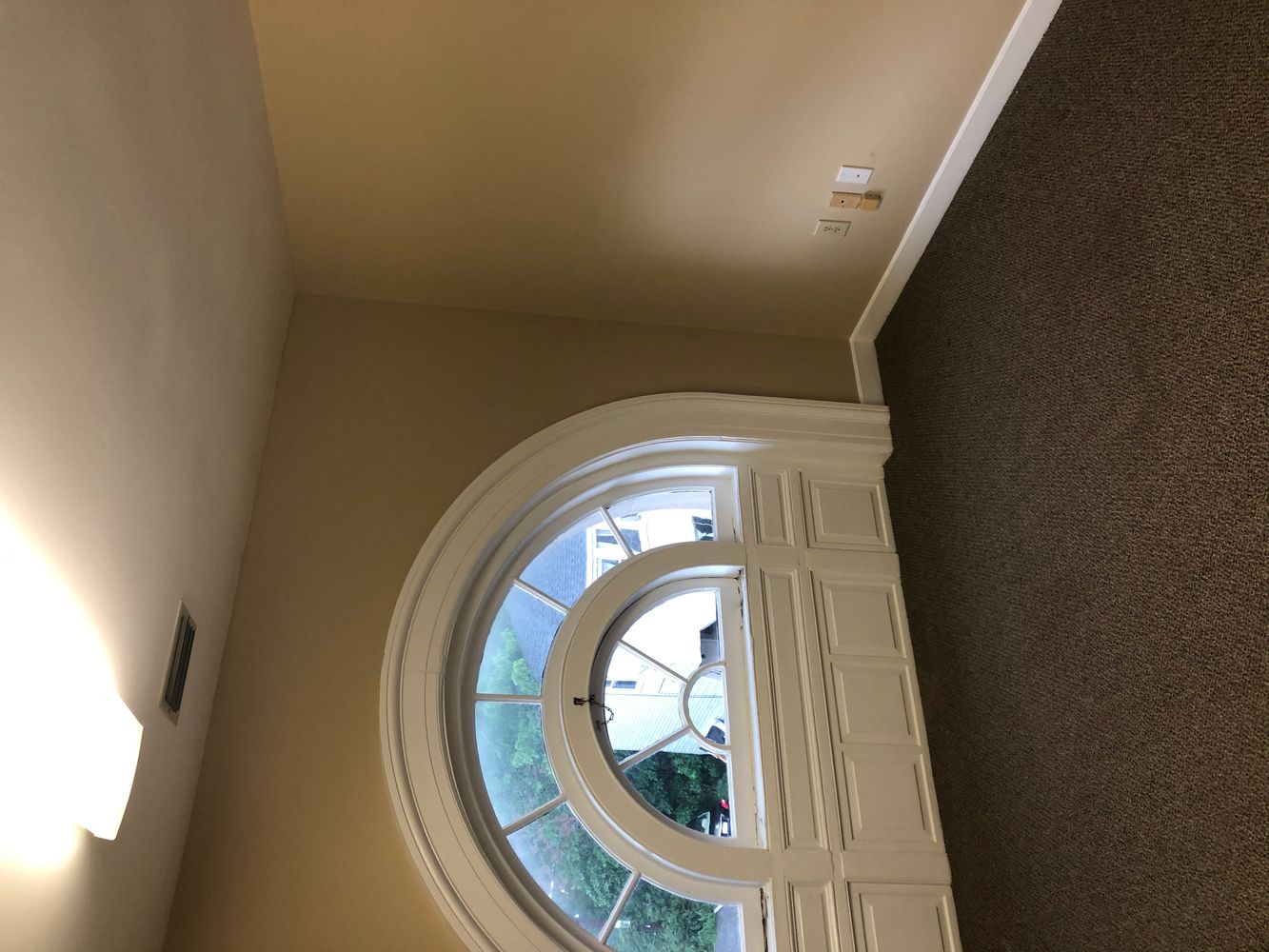 Amesbury Building : 100 Main St, Amesbury, MA 01913